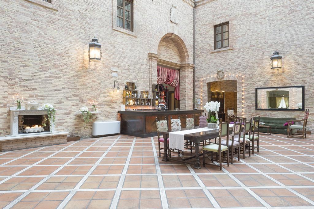 Hotel Castello Chiola Dimora Storica Loreto Aprutino Exterior foto