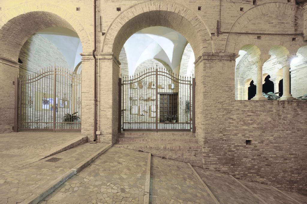 Hotel Castello Chiola Dimora Storica Loreto Aprutino Exterior foto
