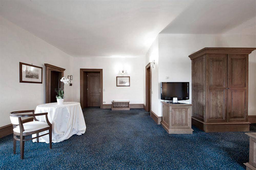 Hotel Castello Chiola Dimora Storica Loreto Aprutino Exterior foto